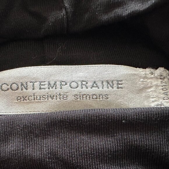 BLACK MOCK-NECK TOP CONTEMPORAINE SIMONS - Picture 3 of 7